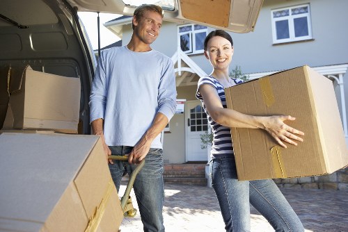 Local movers planning access and parking for a Harringay home removal